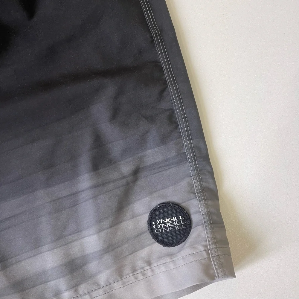 O’Neill Cruzers Swim Trunks Gray Black Size Large